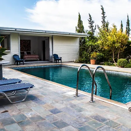 Idyllic With Private Pool Apartment Nikosia
